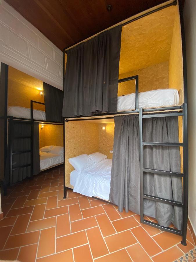 Banana Hostel Bogota Buitenkant foto